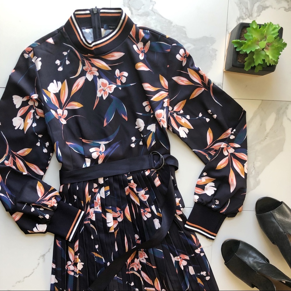 French Connection Elvia Blue Floral Pleated Dress